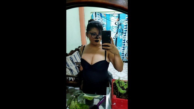 Martin13: 超级性感的自然丰满在万圣节穿上她的dacula服装