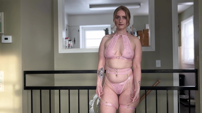Nerdy Nympho: La lingerie trasparente 4K ci prova
