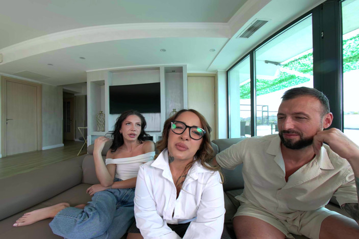 ImmerSex: Munequita Enfadada, Maddie Perez - She Needed Him
