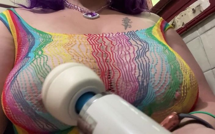 Renee Sakuyas Studio: Gozada rápida hitachi, lingerie rainbow