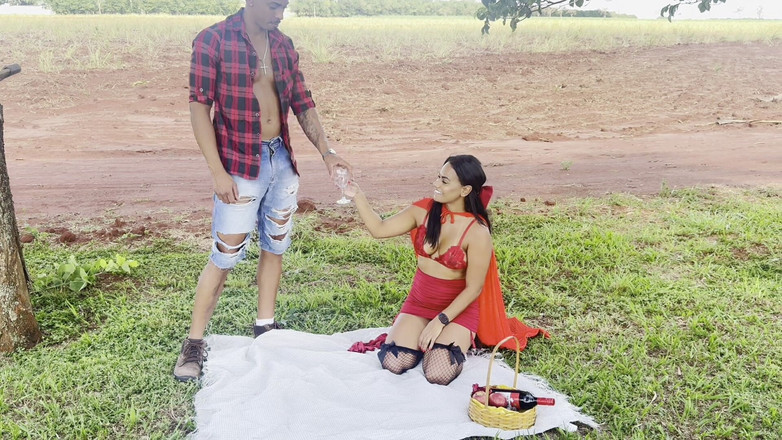 Vivy Marques: Zlobivá Karkulka se setká s Dřevorubcem Požírkem a pustí ji...