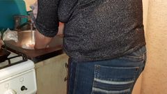 I Masturbate Riskily and Secretly so That My Stepmom Doesn&#039;t Find Out That I&#039;m a Lesbian