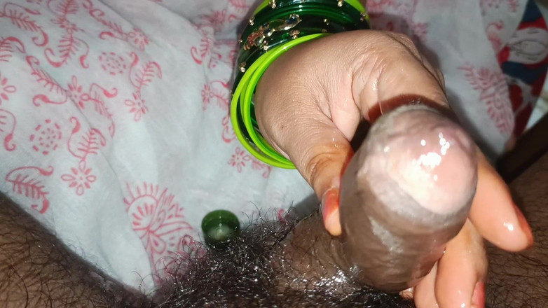 Catchybusty: Masaje de aceite a mi polla por Catchybusty