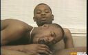 Gay Diaries: Anh chàng da đen hứng tình làm tình qua đường lỗ hậu...