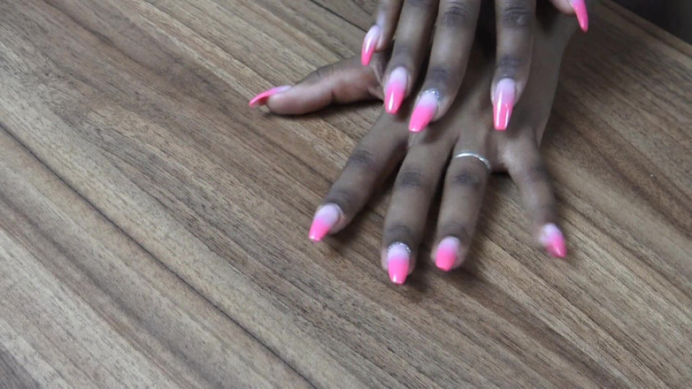 Solo Austria: Ebony hand &amp; finger nails fetish