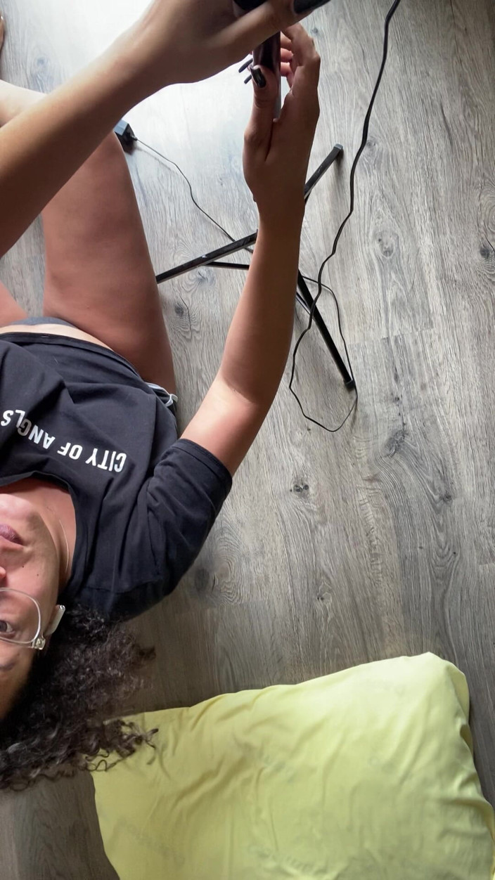 Tan feets: Tanfeets upp och ner sulor och tutt retar vita tår