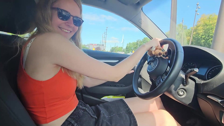 Bikergirl_97: Shoppen im einkaufszentrum mit grossem 딜도 und 오르gasmus!