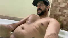 Licking me with pleasure: Кончаю в горячей ванне после дрочи и раздвигания спермы на живот