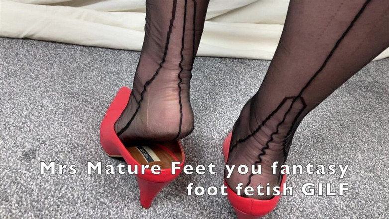 Mr MF: Mme Mature Feet est juste à la maison de l’église, partie - 1