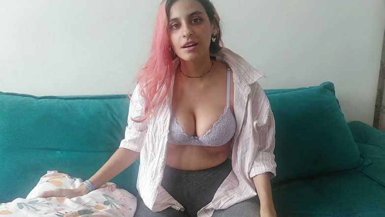 Ms Candy Bunny: Melhor amiga chupa seus mamilos como uma aposta