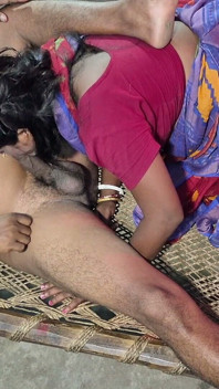 Soma la bhabhi et son beau-père baisent