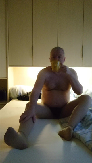 Carmen_Nylonjunge: Nylonový Kluk Vám Přeje Mrazivé Ráno