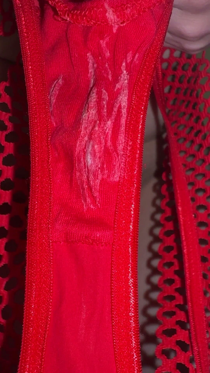JuliaVeil: Post-sex Ovulation Pussy Close up - Wet Pink Hole Full of...