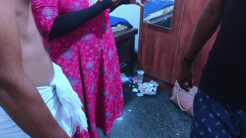 Tamil lesbian: După filmare, vorbește ocazional despre videoclipurile porno