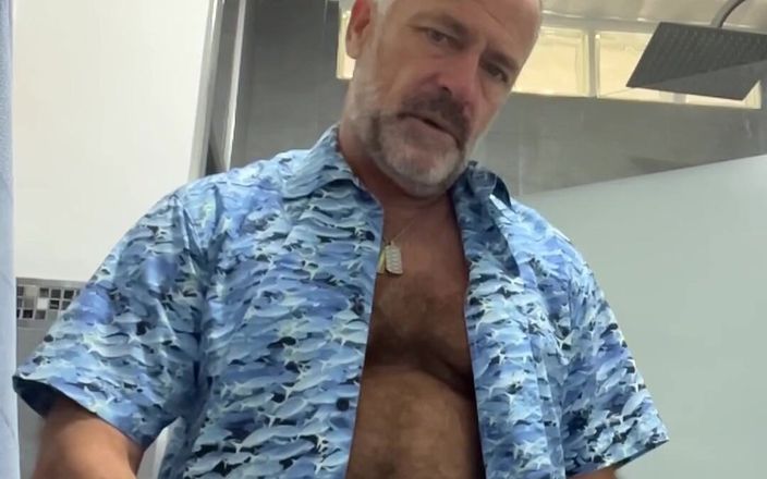 Daddybearvlc: Przygotowuję się do mojego dnia