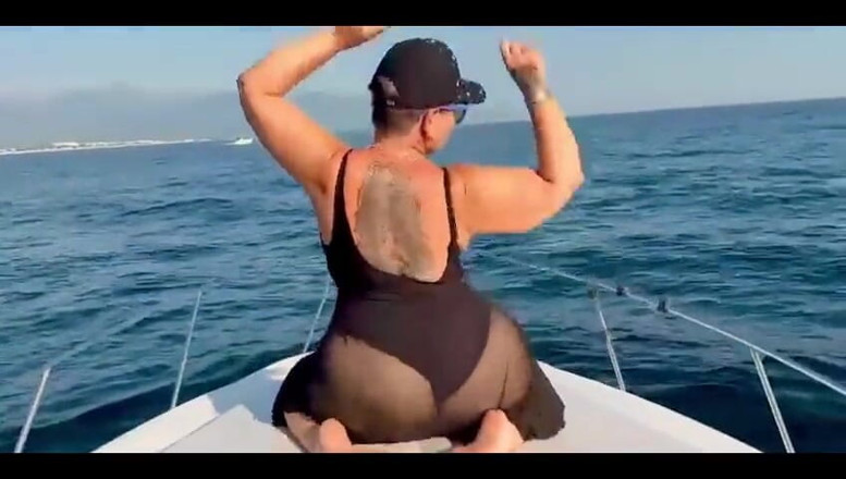 KarmenMilf: Wakacje na jachcie