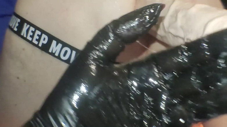 KinkyFamily: Nieuwe dildo nieuwe anale dilatator