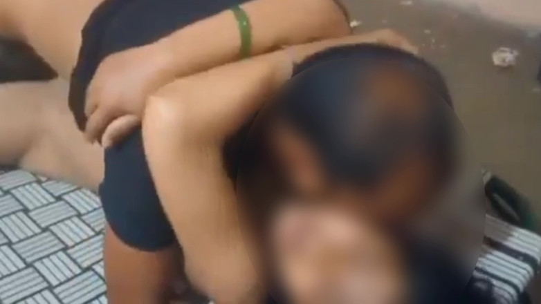 SanskariGirl1: Quick Sex with Desi Girl in Desi Style