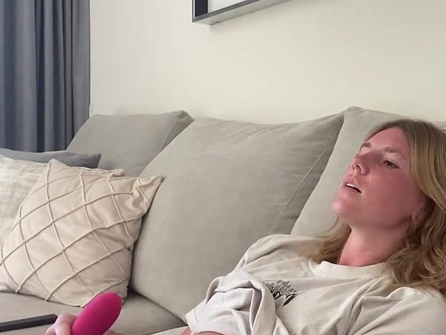 Beautiful Teen Masturbates with a Dildo Until Her Whole Body Shakes and Bonus Clip (Mia NF)