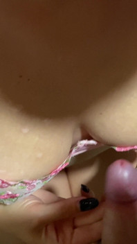 Meu meio-irmão pela primeira vez tenta foder buceta raspada arriscada fodendo no