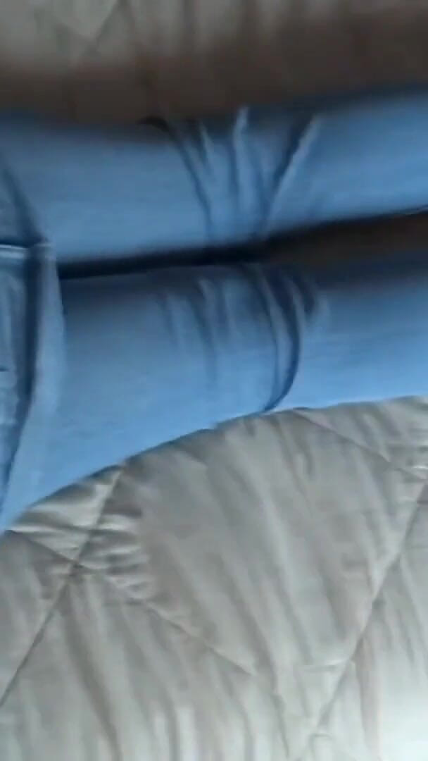 My Beautiful Sister-in-law Gets Dressed in Front of Me and Asks Me to Cum on Her Big Ass (Ardientes 69)
