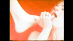 Vintage Megastore Full hd: A prostituta brinca com o dispositivo