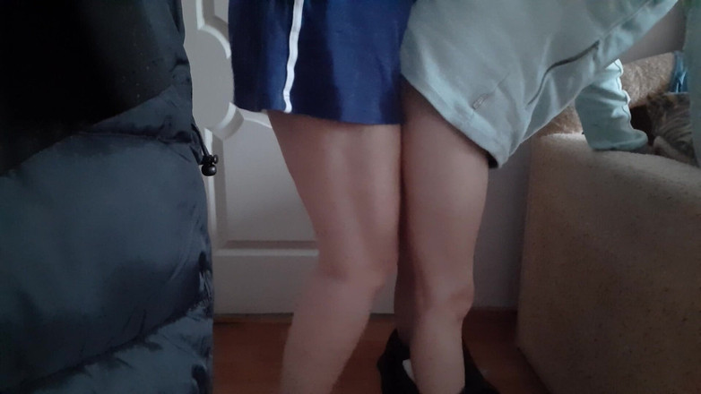 Lesbian-illusion: Karımı şişeyle domaltarak sallıyor ve sikiyorum