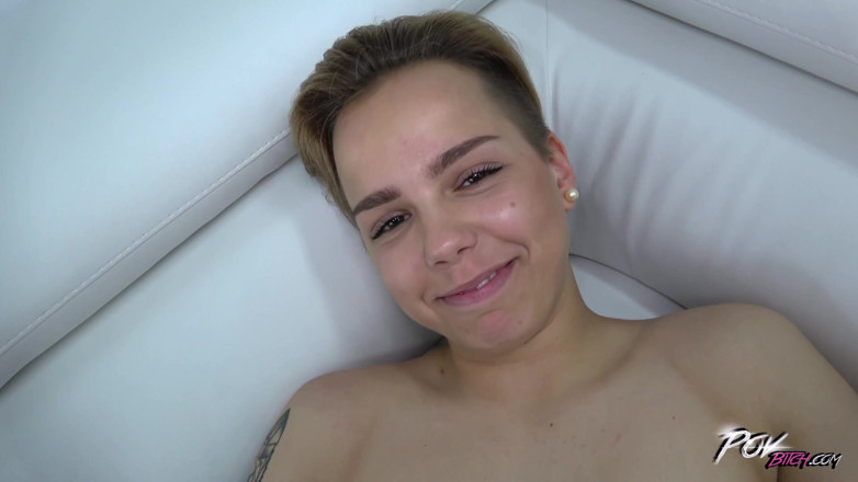 POV Bitch: 本物のレズビアンファック男後長い時間&兼2回速い