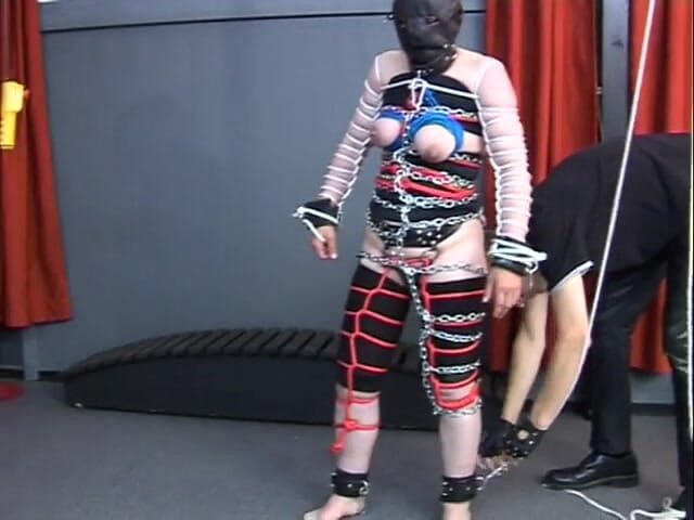 Mega extrem: Let me show me bondage skills!