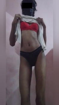 Beautiful Sri Lankan Sissy Dancing and Show Her Panty