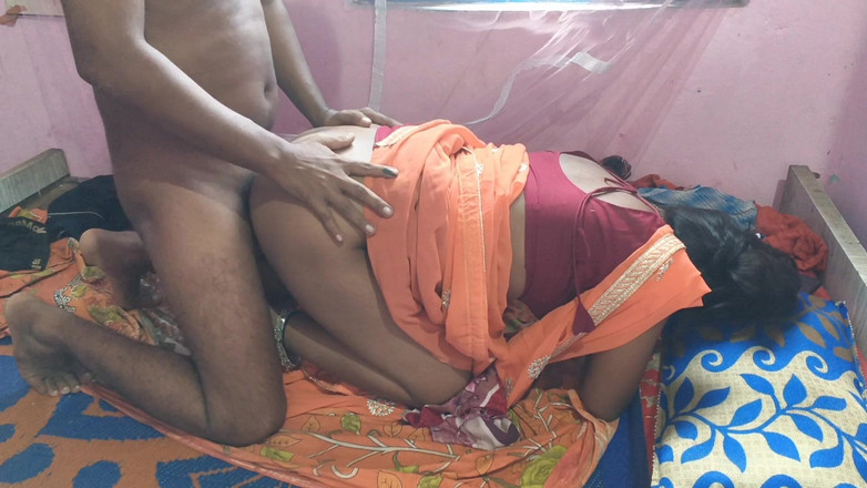 Sobha rani: Sobha bhabhi aime le sexe avec un ami tout le...