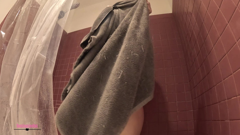 Destination Kat: Orgasmes sous la douche