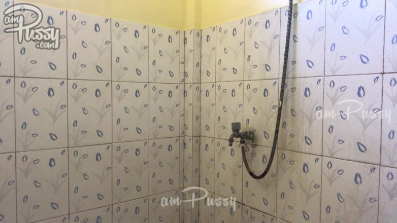 AmPussy: Amateur shower