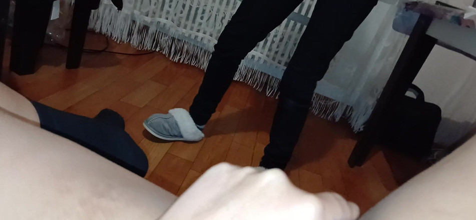 Lesbian-candys: Ci masturbiamo segretamente di notte in modo che i nostri...