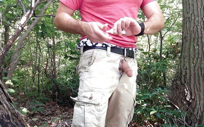 Tjenner: 在树林里撸管，在我最喜欢的美国老鹰 Ae 拳击中展示一点下垂。长边缘会话。口头