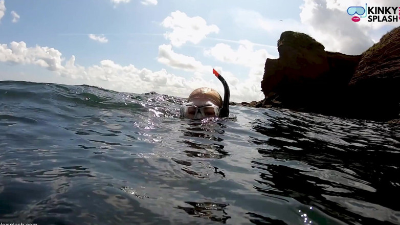 UKCuteGirl Lucy Lauren: オープンウォーターフリーダイブ ウルトラロングフィン、ウェットスーツ&amp;シュノーケルギア