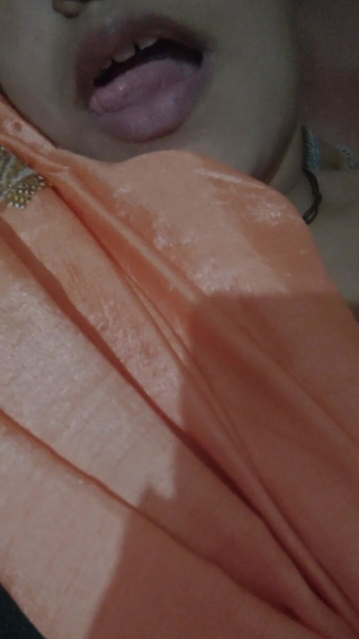 Dr_doom21: Бхабхі потрібен член, щоб трахнути її пизду