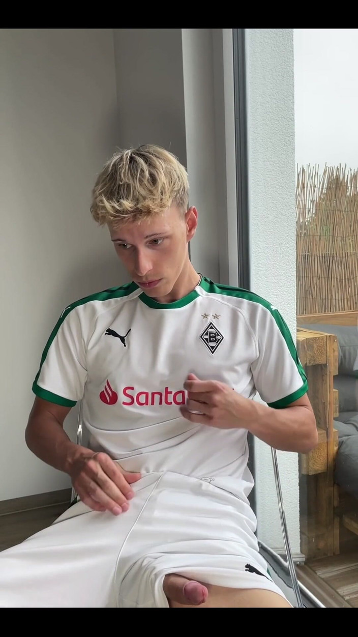Jaay Jakob: Voetballer masturbatie