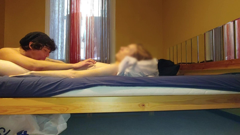 LeoTeenLatinos: Měla jsem sex s hung twink ve Frankfurtu