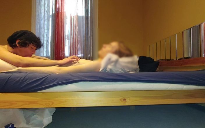 LeoTeenLatinos: Eu fiz sexo com um gêmeo pendurado em Frankfurt