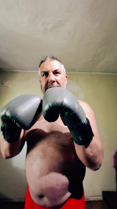 Punchbagplz: Pov Fight: Silver Daddy Boxer - Penyerahan Penuh dalam pertempuran