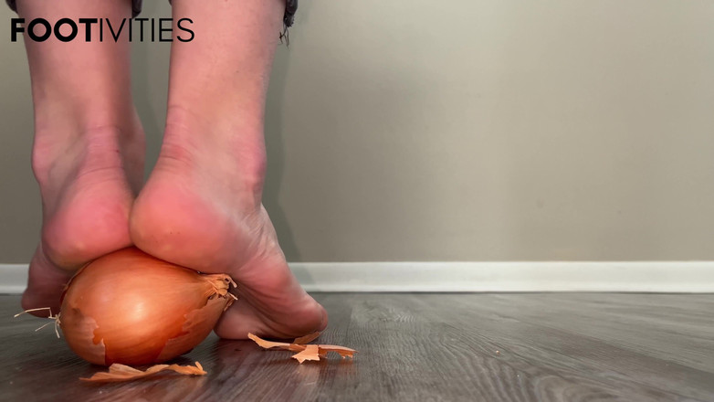 footivities: Video kaki menghancurkan bawang 4k kaki