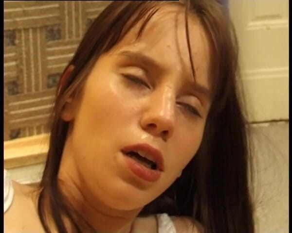 YOUR FIRST PORN: Maria mag anale befriedigung