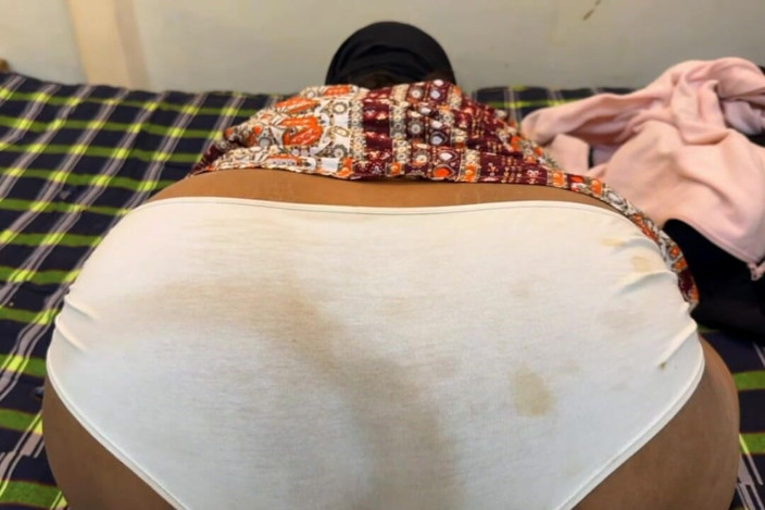 Aria Mia: Arabska gorąca macocha na żywo!