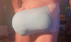 Monster_Meat_: Tanzende beule in meinem badeanzug