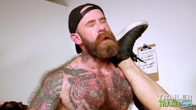 Trailer Trash Boys: TRAILERTRASHBOYS - táta Jack Dixon surová rasa Beaux Morgan