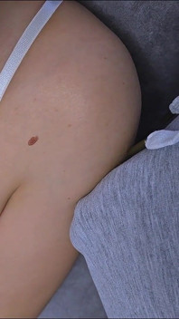 공공 지하철 열차에서 자지가 너무 가까워서