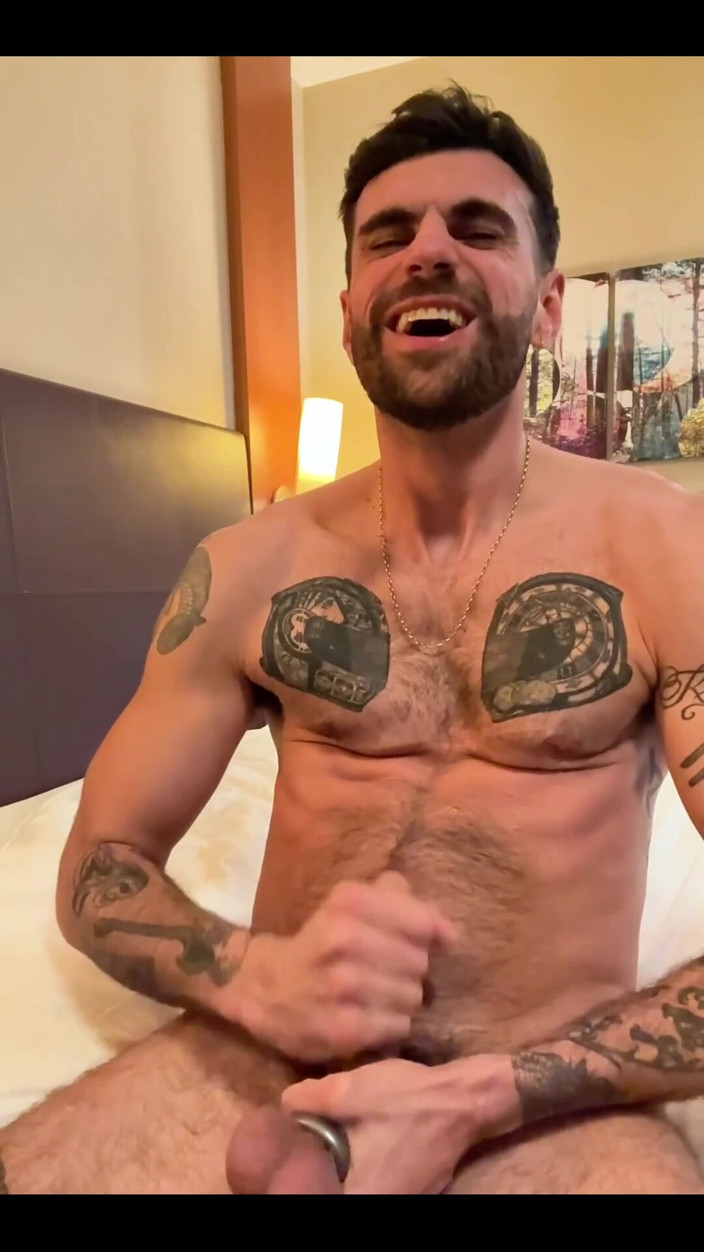 Eli Thorne: Solo Milking Huge Cock Big Load