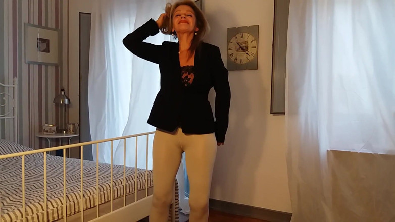 martinawest: Büyükanne sıkı tayt giyer!