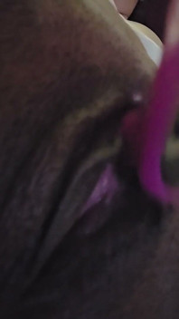 玩弄我的阴蒂 upclose